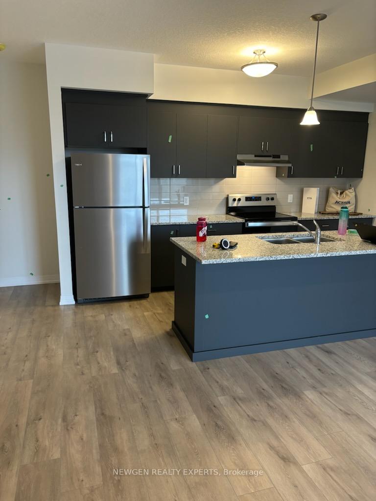 261 Woodbine Ave Avenue E018, Kitchener, ON N2R 0S7