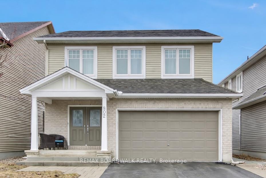 802 Tony George Street N, Stittsville - Munster - Richmond, ON K2S 0R3
