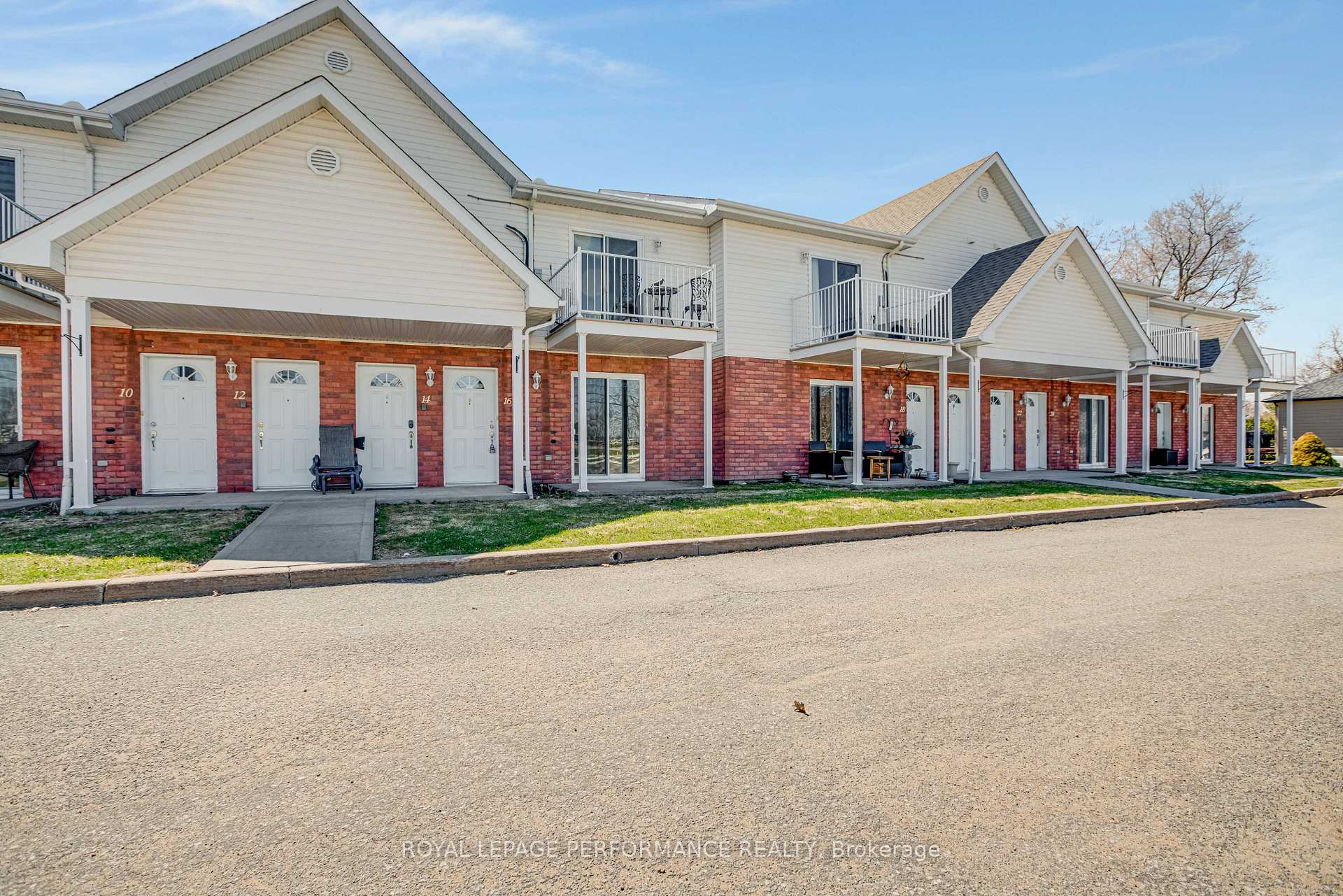 16 Pendleton Street (4), Champlain, ON K0B 1R0