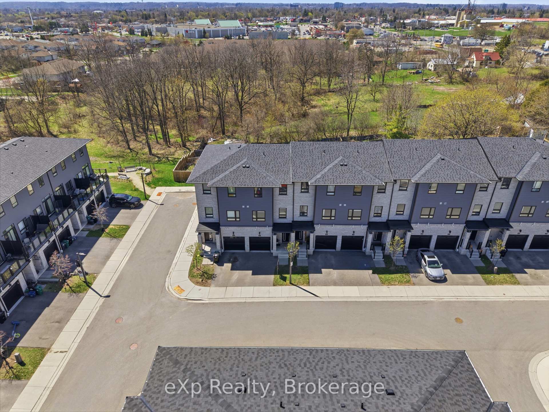 51 Sparrow Avenue 15, Cambridge, ON N1T 0E5
