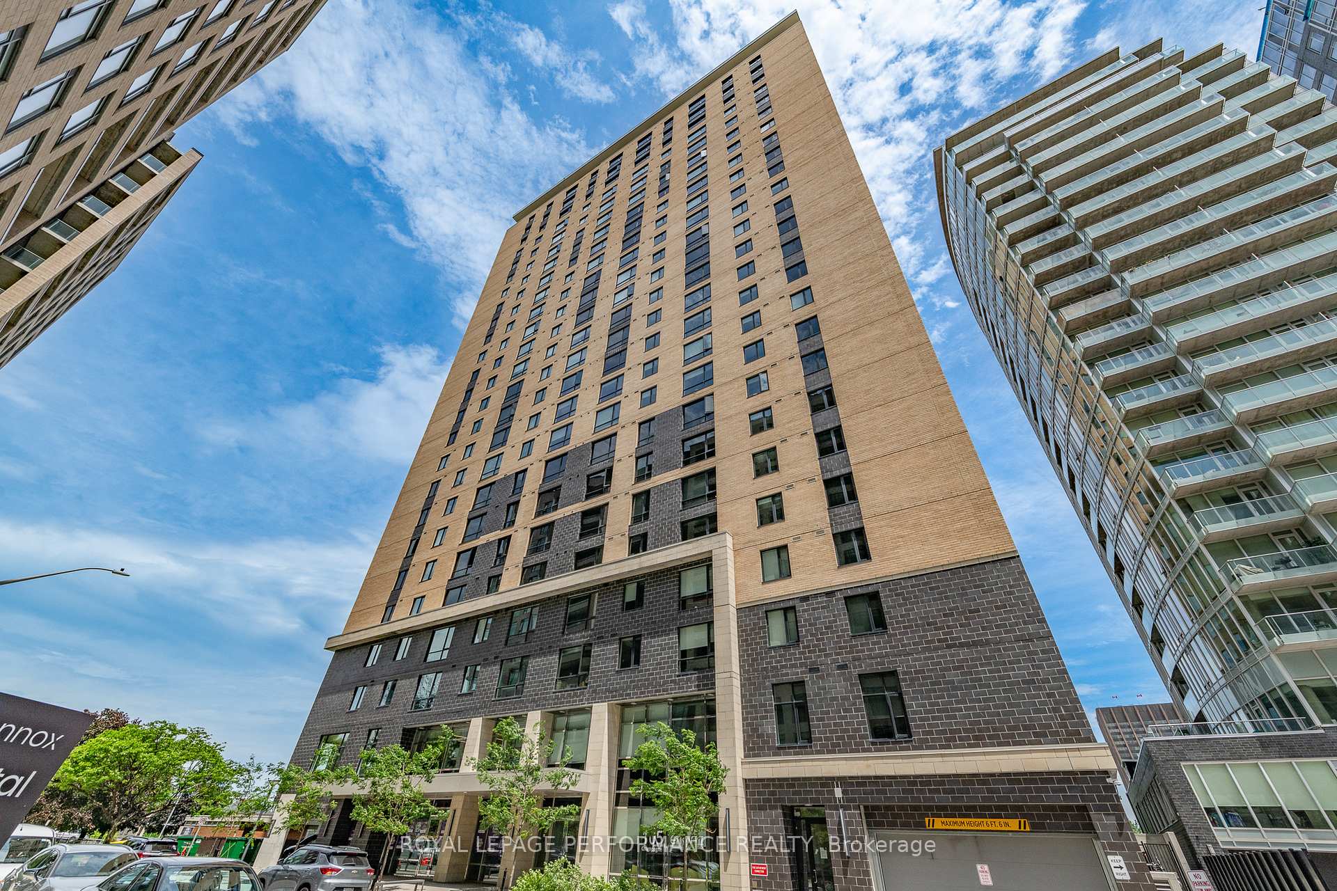 105 Champagne Avenue S 1118, Dows Lake - Civic Hospital and Area, ON K1S 5E5