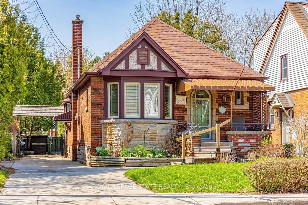 157 Longwood Road N, Hamilton, ON L8S 3V8