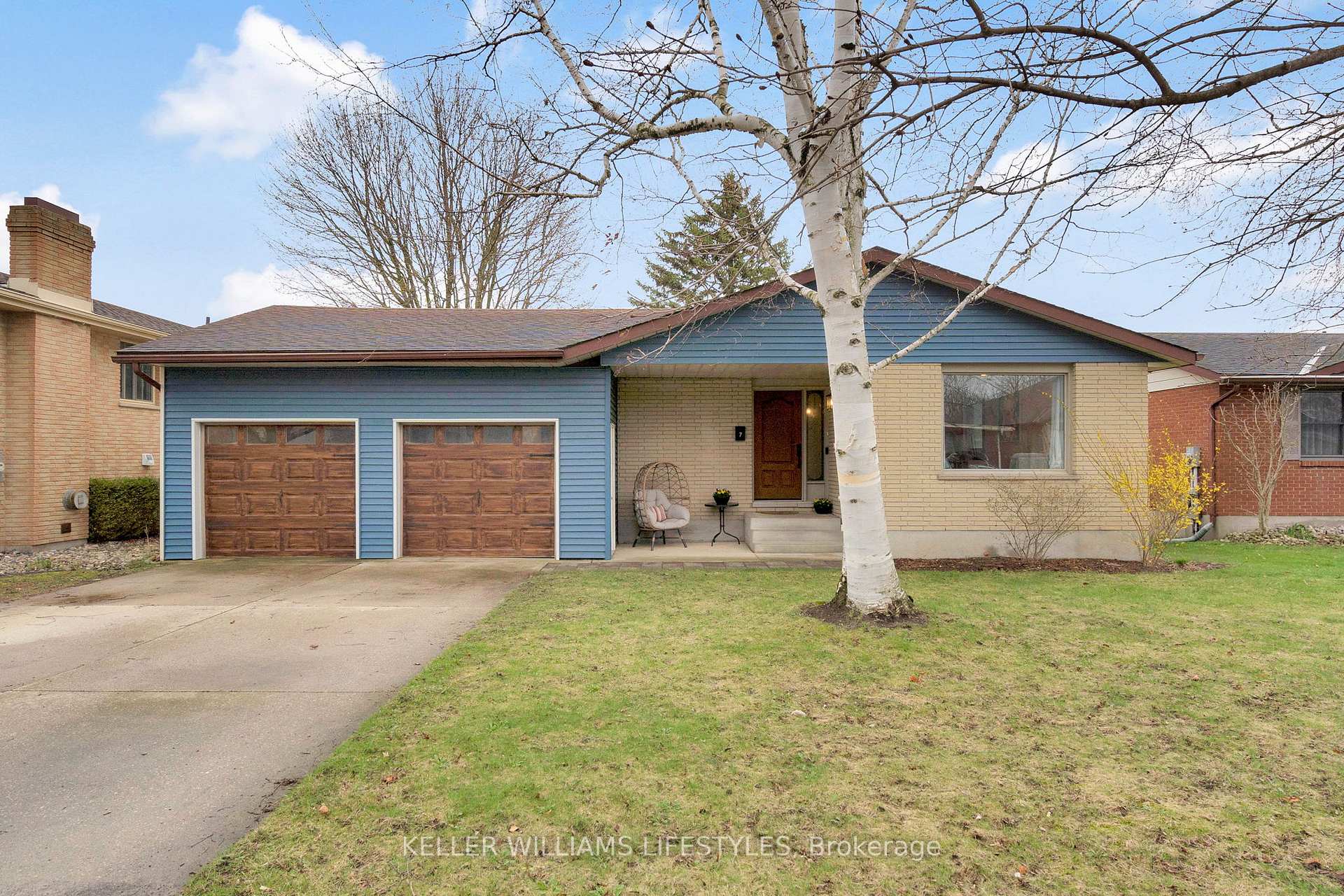7 Locke Heights, Strathroy-Caradoc, ON N7G 3X1