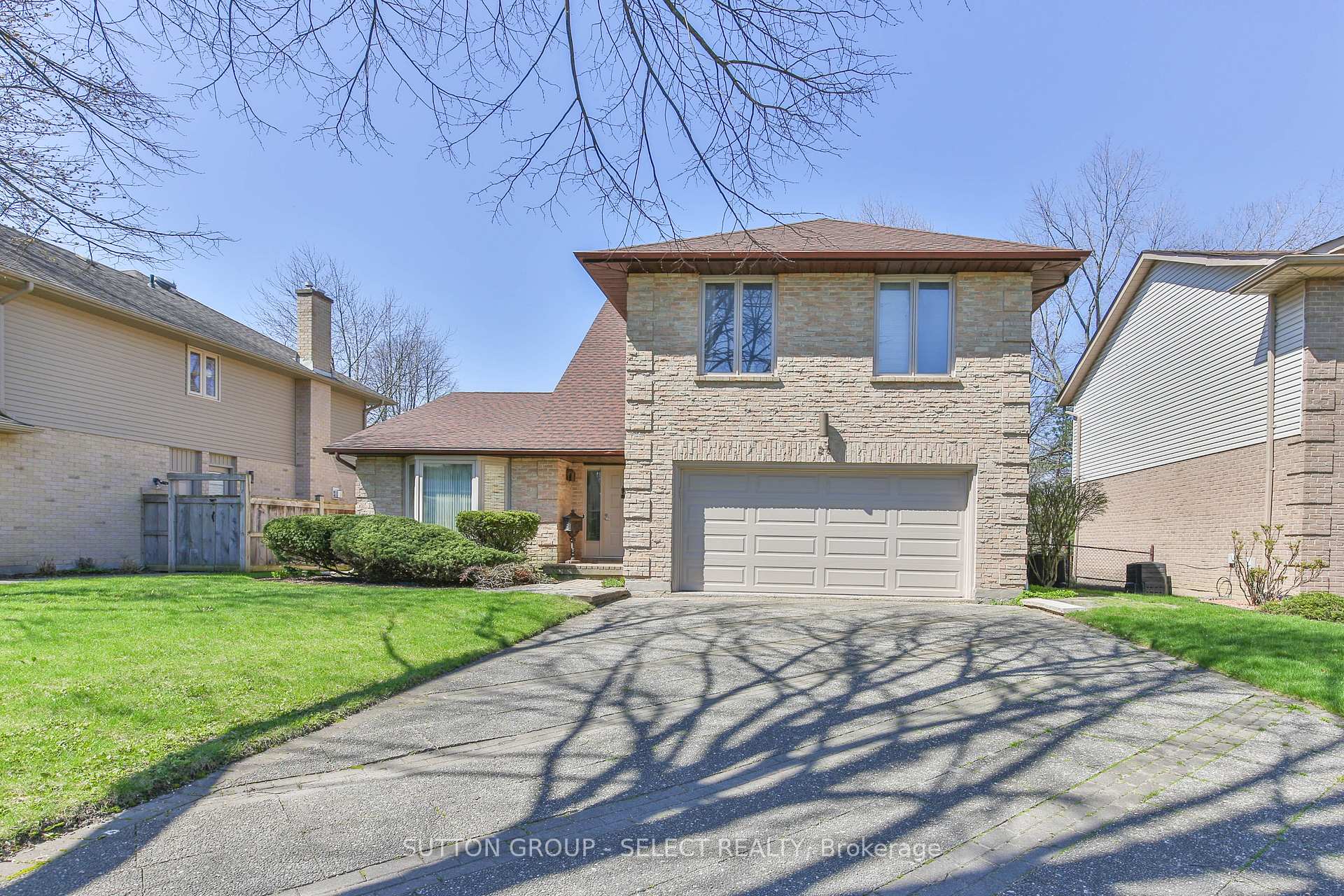 25 Farmington Terrace, London South, ON N6K 3N3