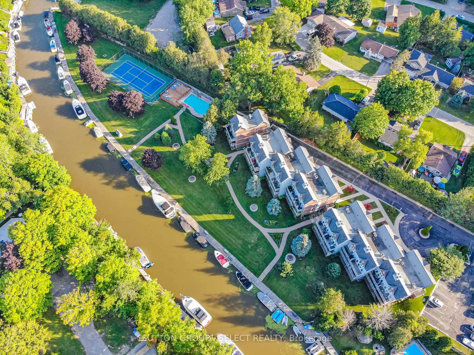 48 Ontario Street S 24, Lambton Shores, ON N0M 1T0