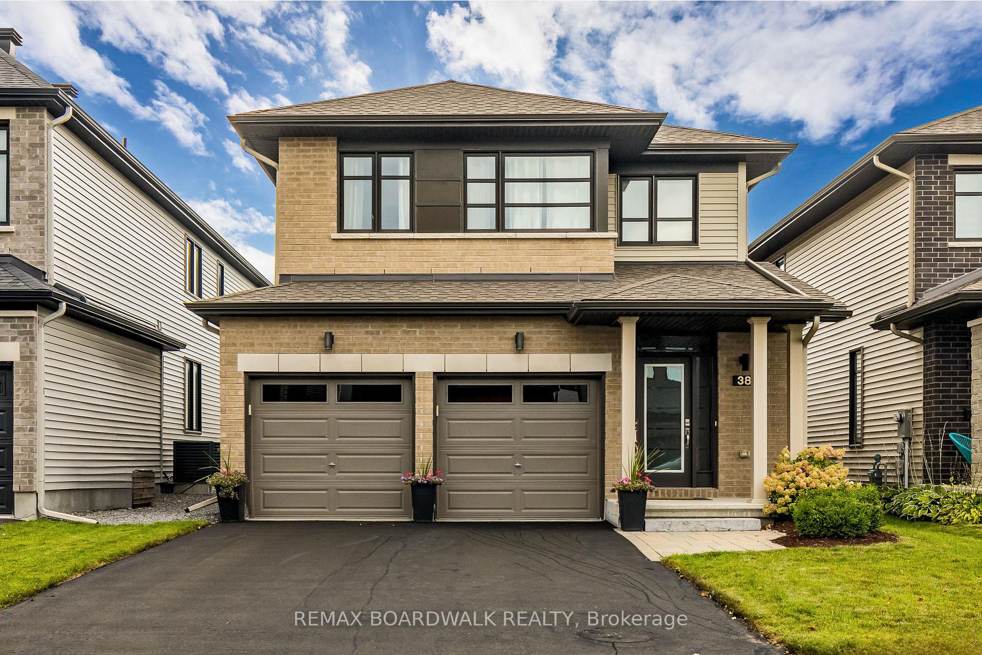 38 Thunderbolt Street, Kanata, ON K2V 0L9