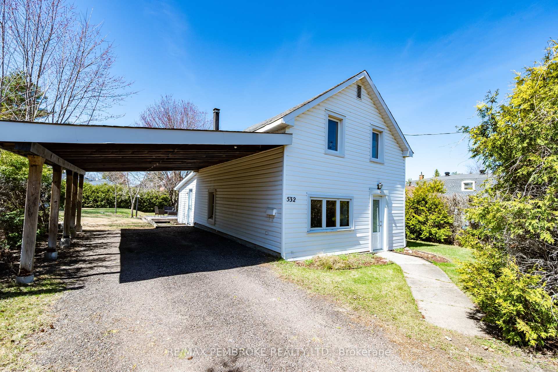 532 Almira Street, Pembroke, ON K8A 3Z9