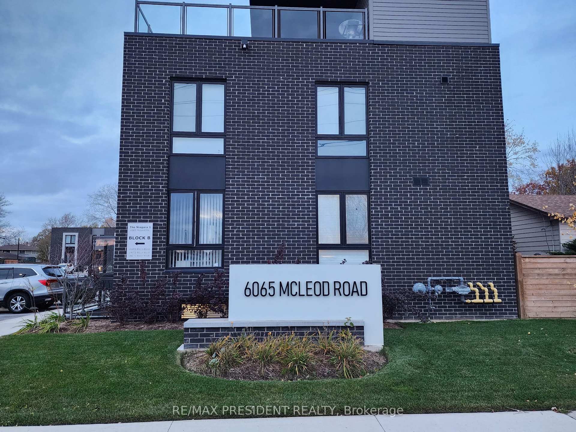 6065 MCLEOD Road 113, Niagara Falls, ON L2G 3E6