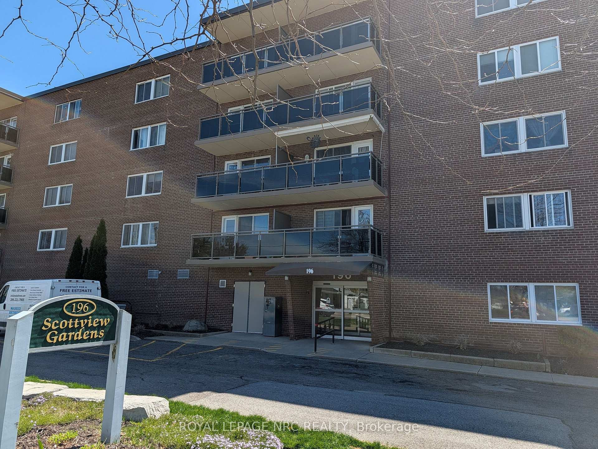 196 Scott Street 404, St. Catharines, ON L2N 5T2