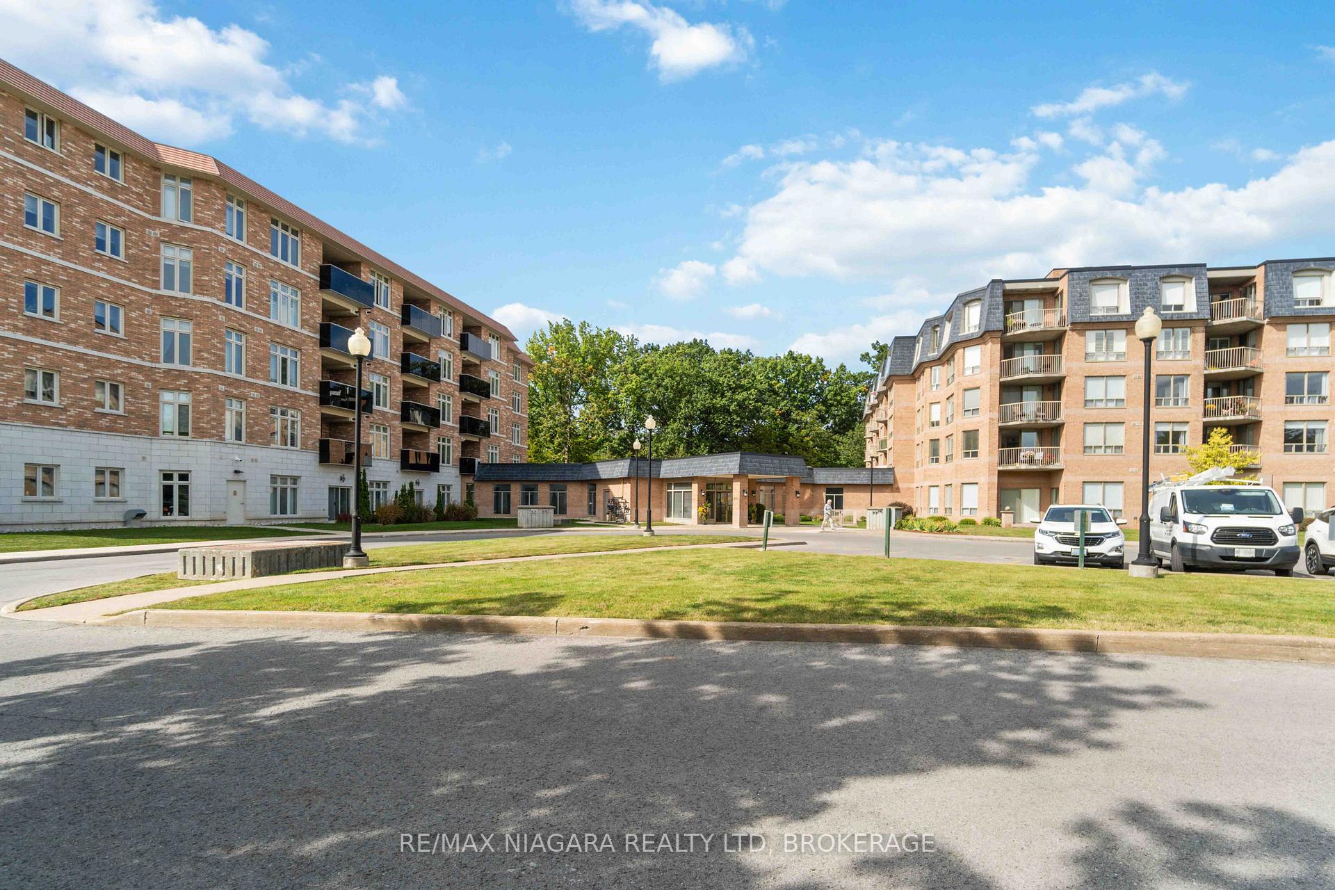 8111 Forest Glen Drive 132, Niagara Falls, ON L2H 2Y7