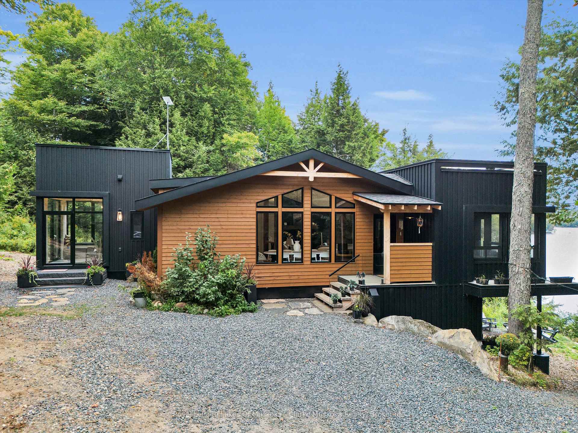 1311 S. Ril Lake Road, Lake of Bays, ON P0B 1A0