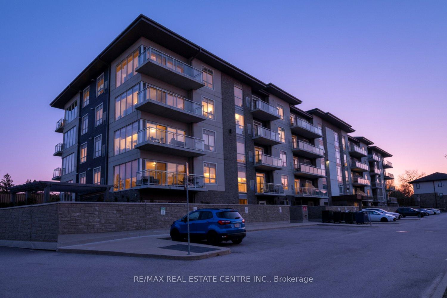 16 Markle Crescent 111, Hamilton, ON L9G 0H4
