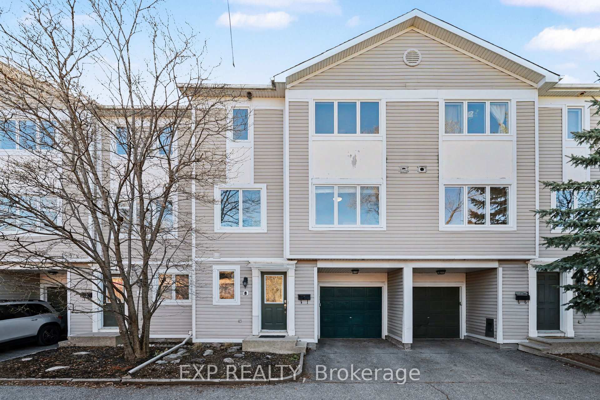 8 Barnaby Private, Overbrook - Castleheights and Area, ON K1K 4S4