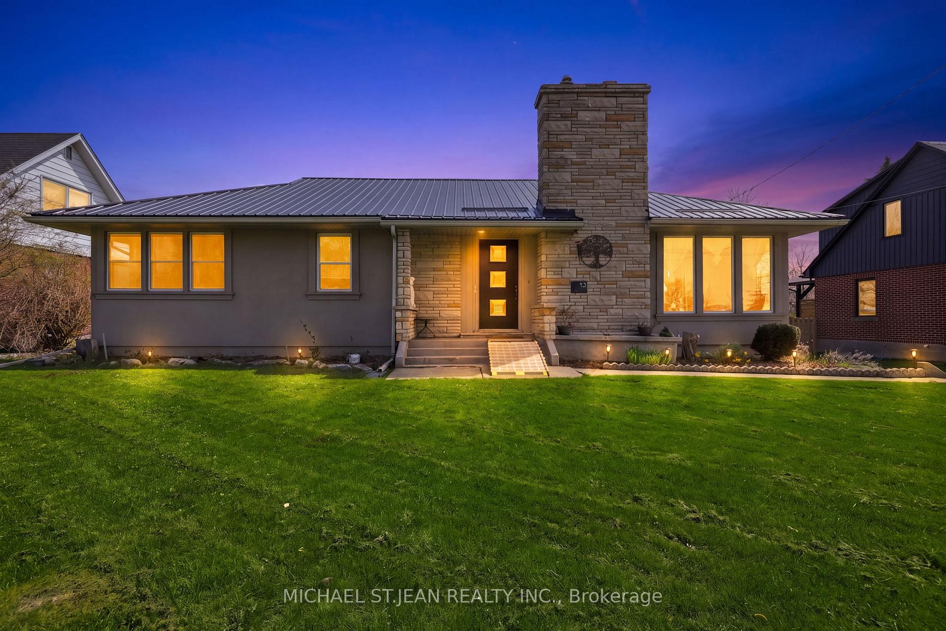 12 Parkview Road, Haldimand, ON N0A 1H0