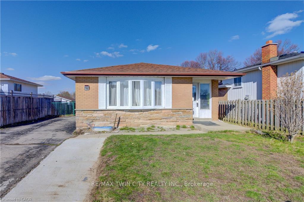 110 HAZELGLEN Drive, Kitchener, ON N2M 2E5