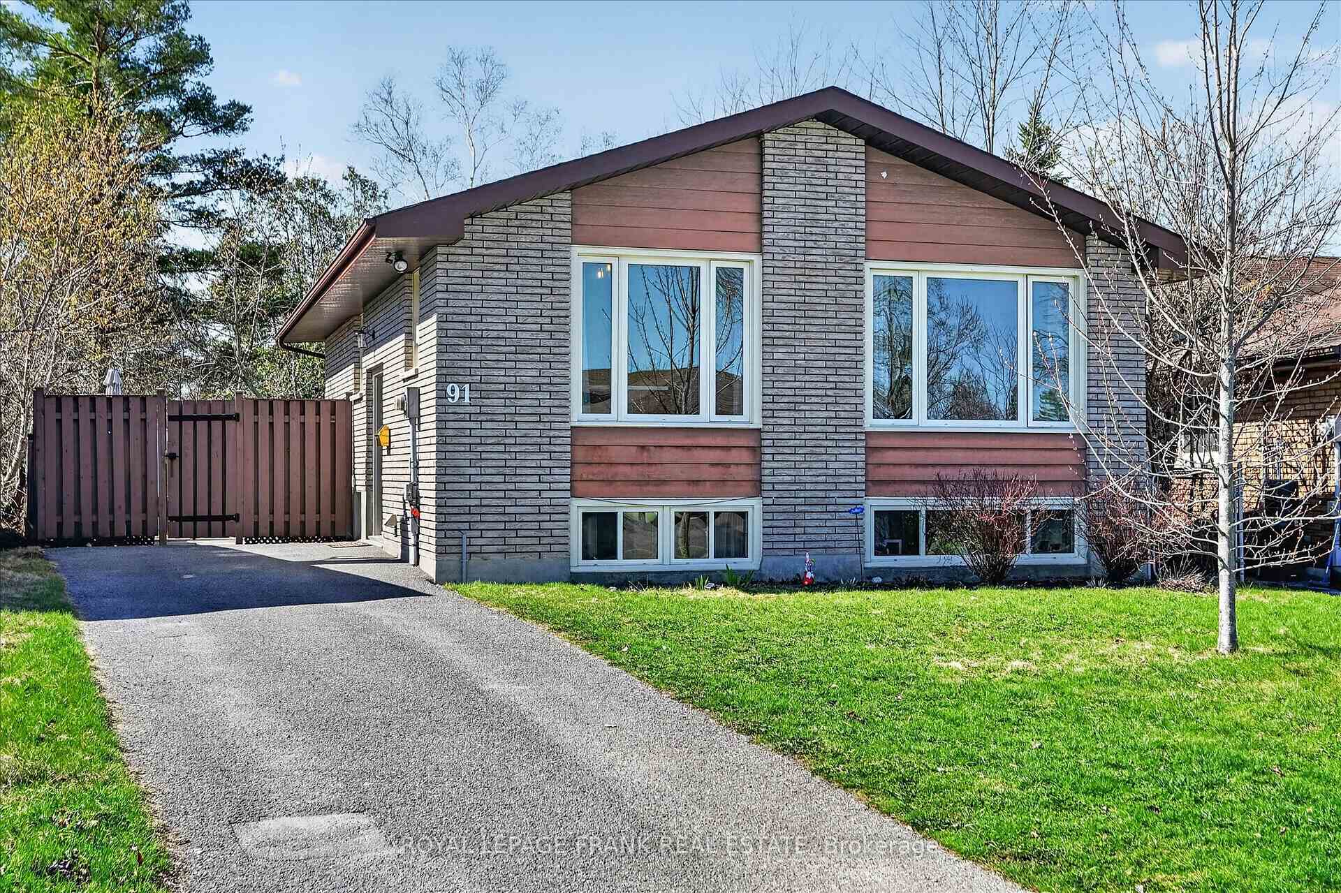 91 Rideau Crescent, Peterborough, ON K9J 1G7