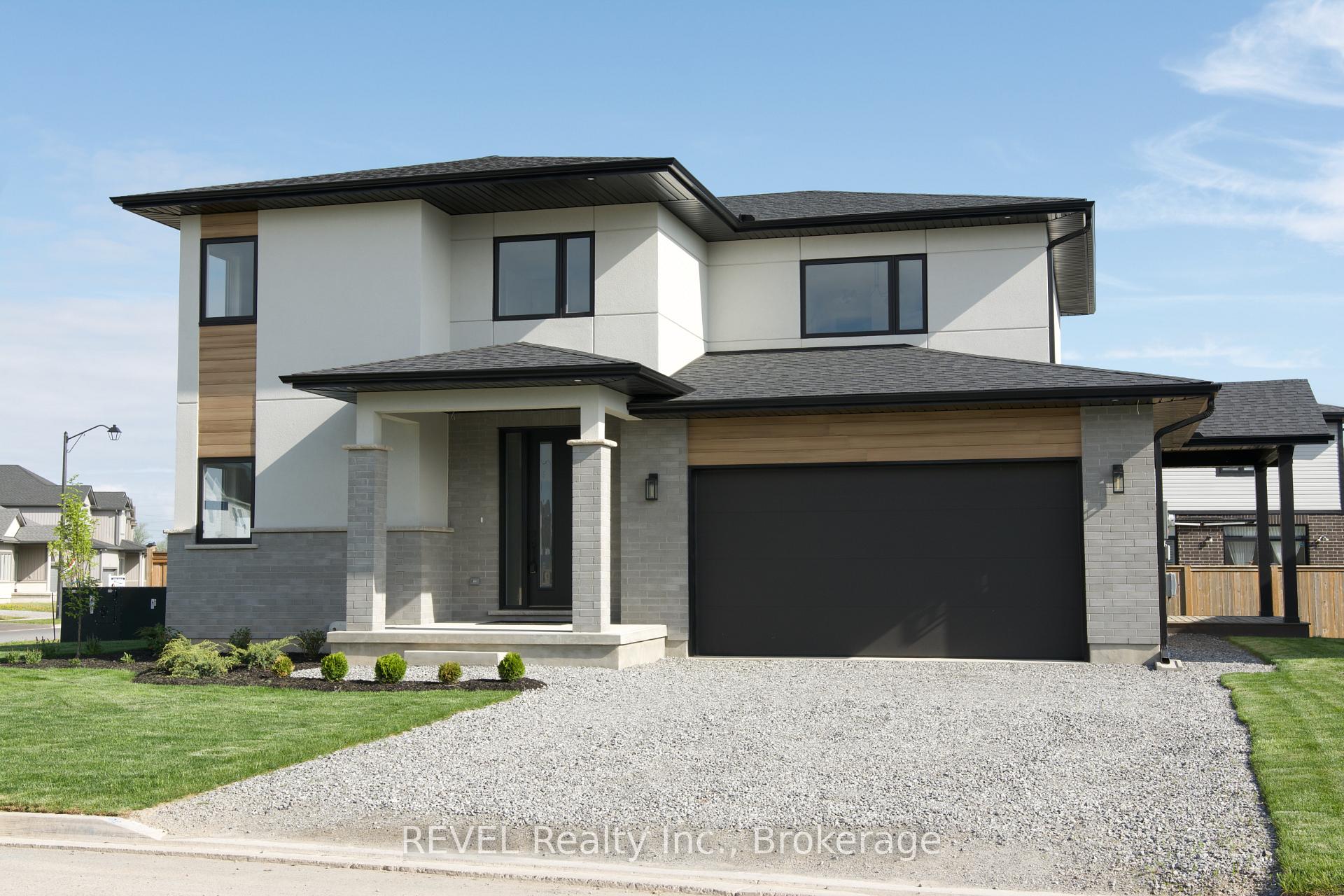 1 Elvira Way, Thorold, ON L2V 0M7