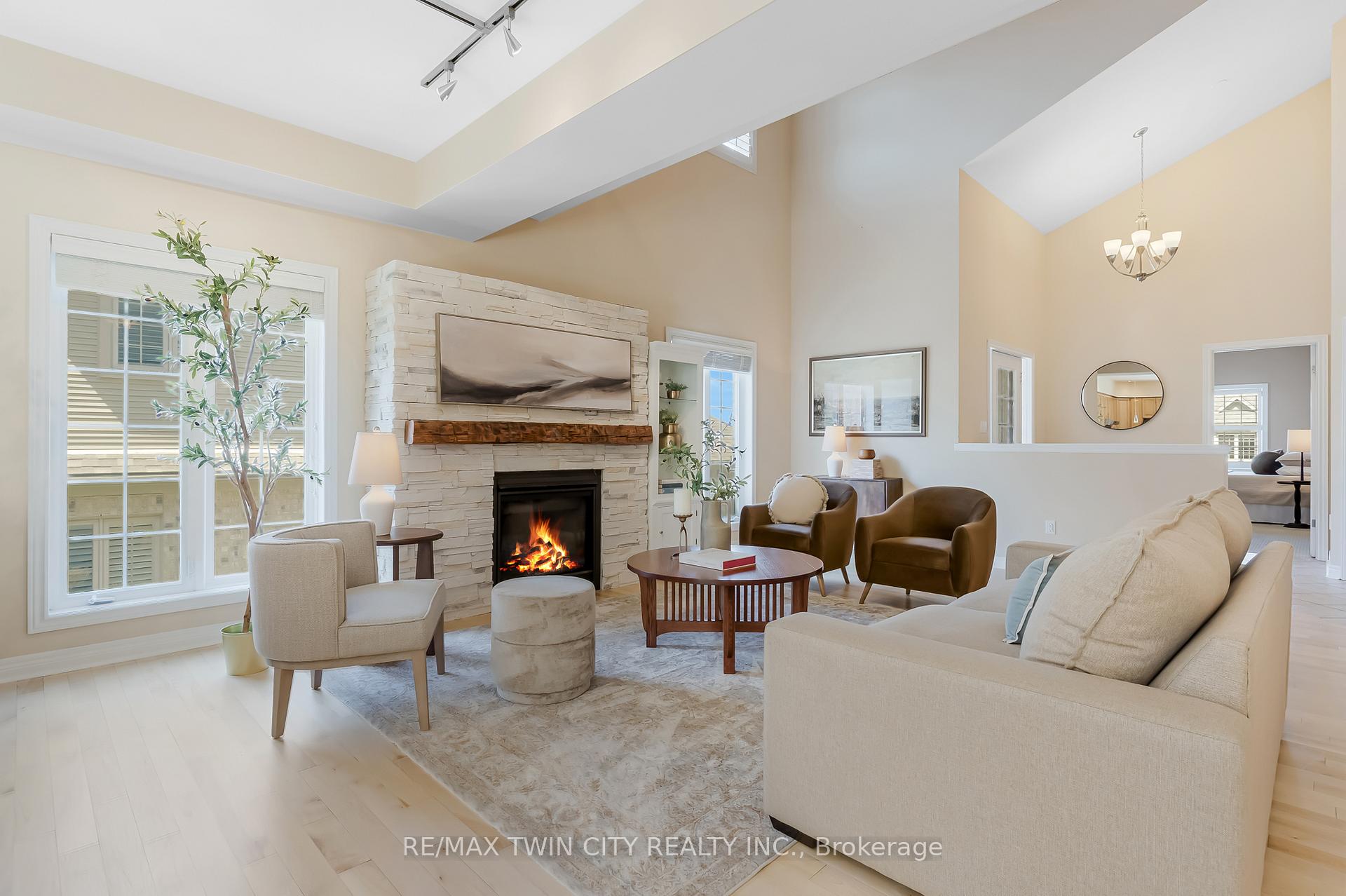 227 Chestnut Hill Crescent, Kitchener, ON N2P 2X3