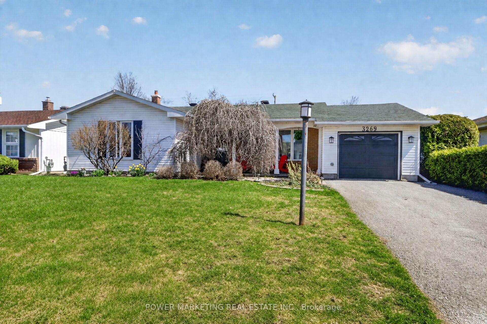 3269 CLEARWATER Crescent, Hunt Club - South Keys and Area, ON K1V 7S3