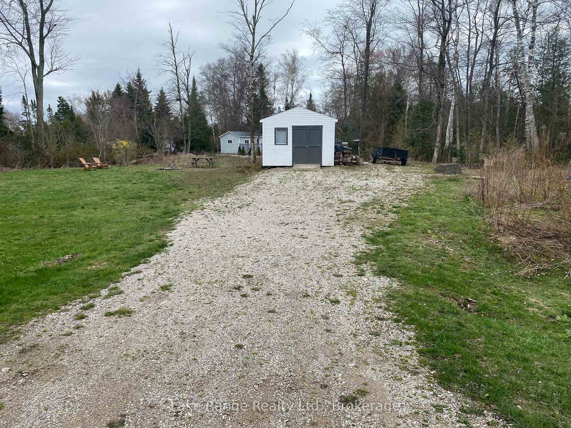 319 Tyendinaga Road, Huron-Kinloss, ON N2Z 2X3