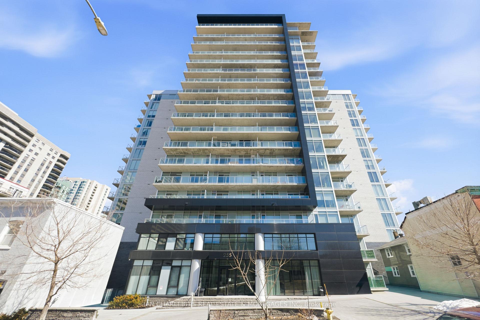 255 Bay Street 1701, Ottawa Centre, ON K1R 0C5