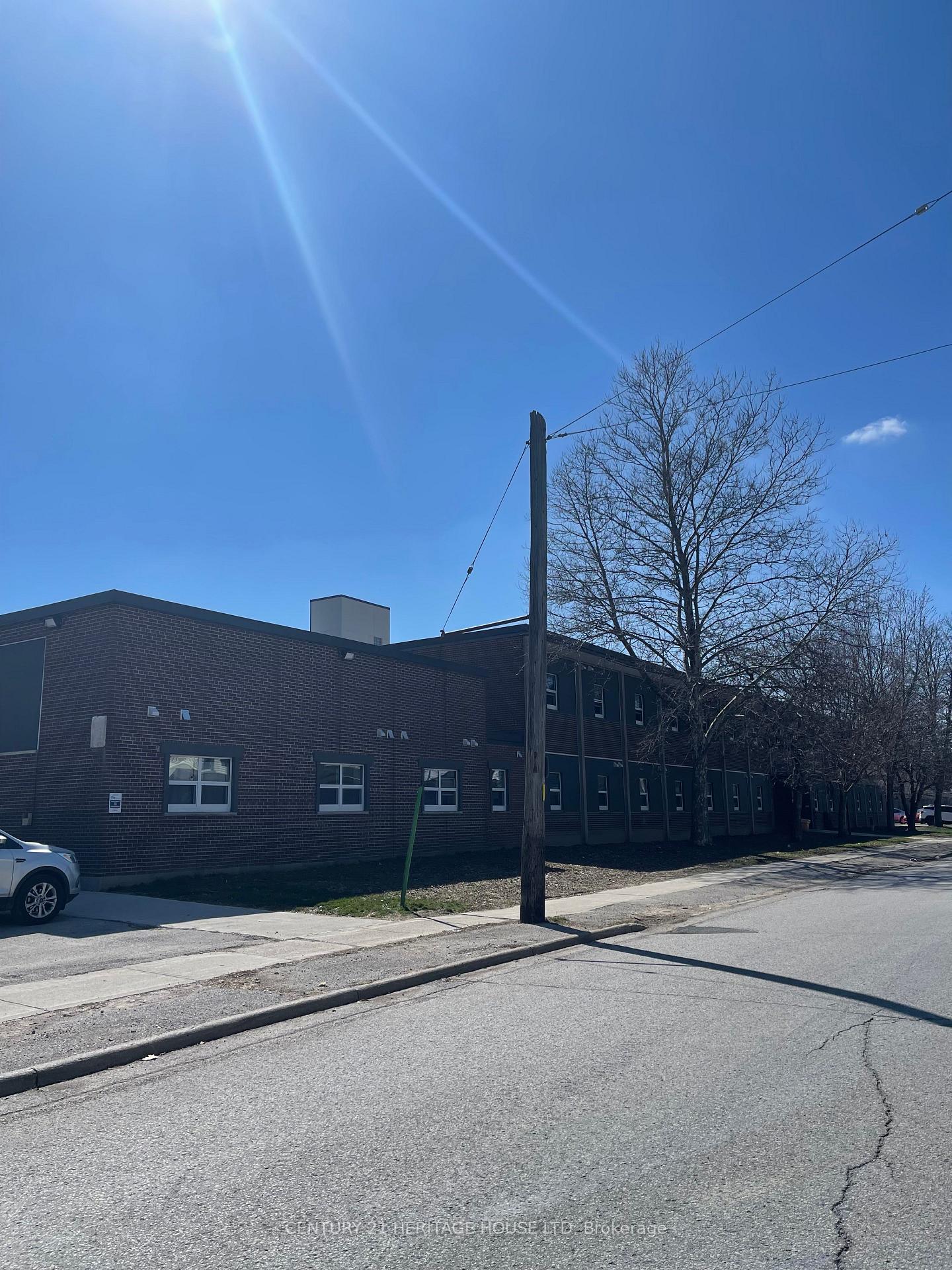 50 Scott Street 212, St. Thomas, ON N5P 1K6