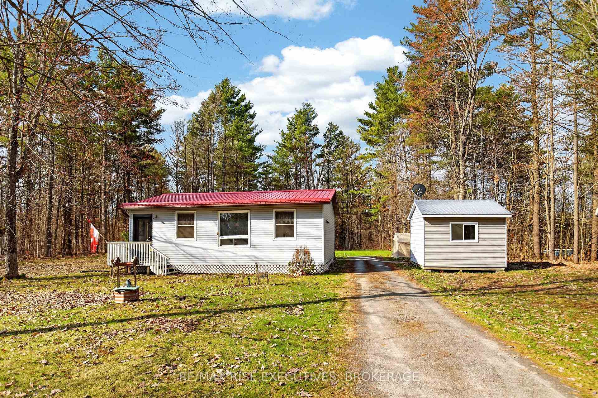 16 Rankin Road, Rideau Lakes, ON K0G 1E0
