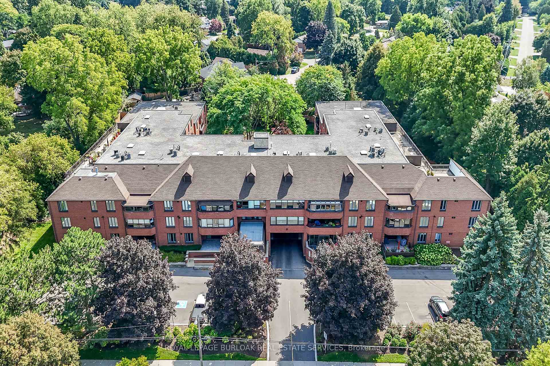 150 Wilson Street W PH1, Hamilton, ON L9G 4E7