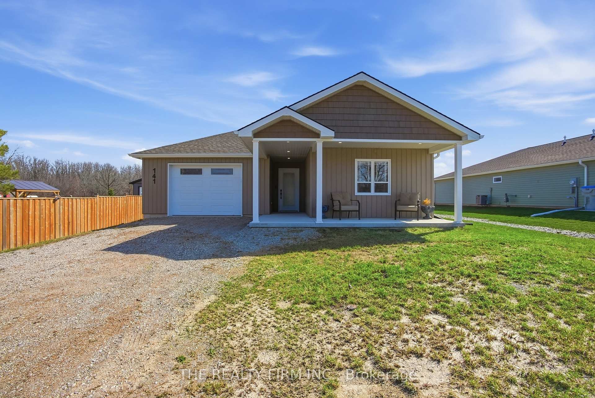 141 Victoria Avenue E, South Huron, ON N0M 1M0