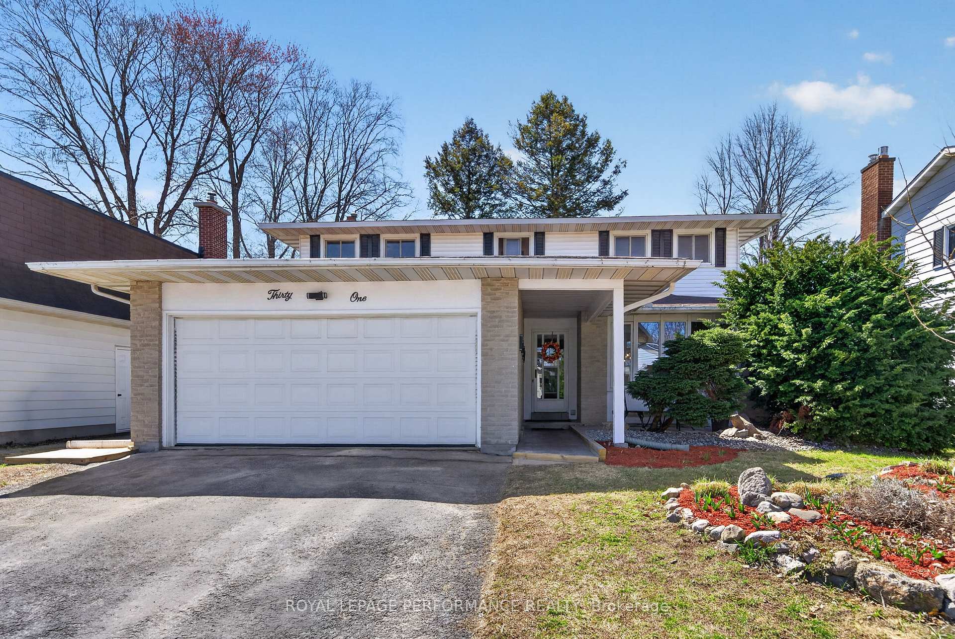31 Northpark Drive, Blackburn Hamlet, ON K1B 3R7