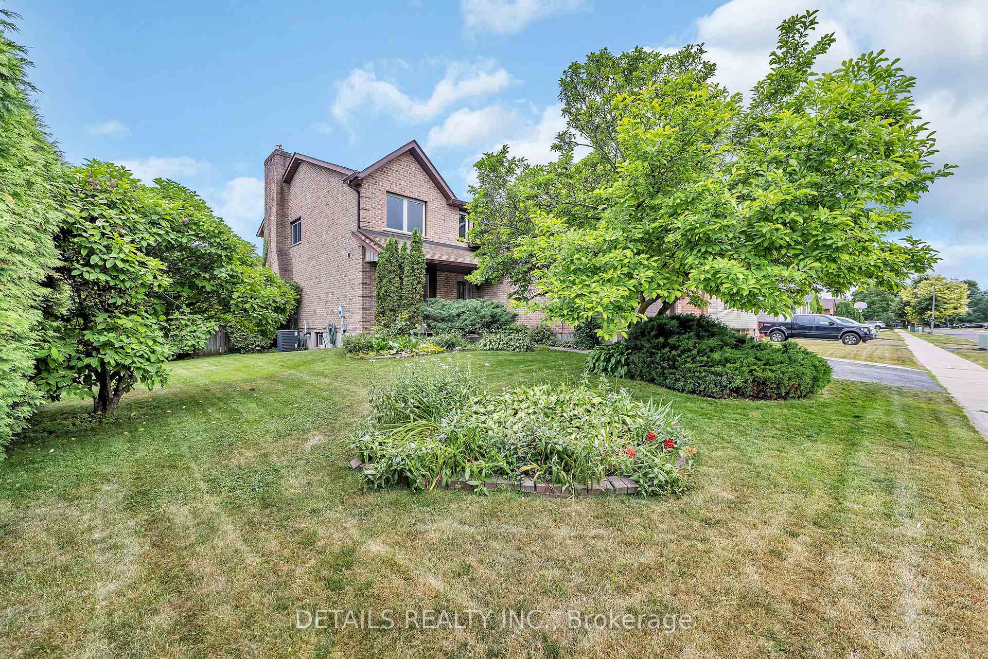 1020 Ambleside Crescent, Kingston, ON K7P 2B3