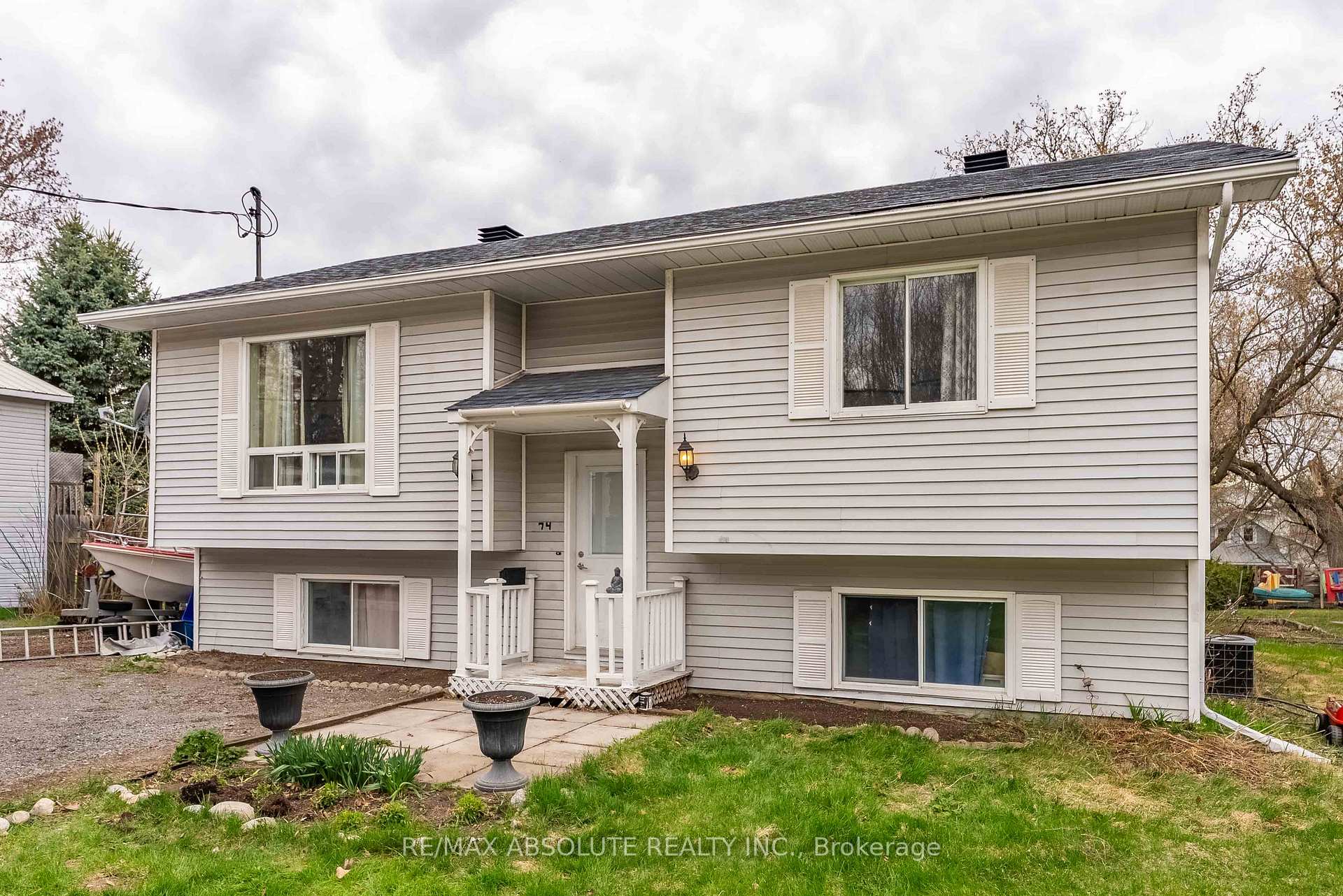 74 Johnston Street, McNab/Braeside, ON K7S 2N3