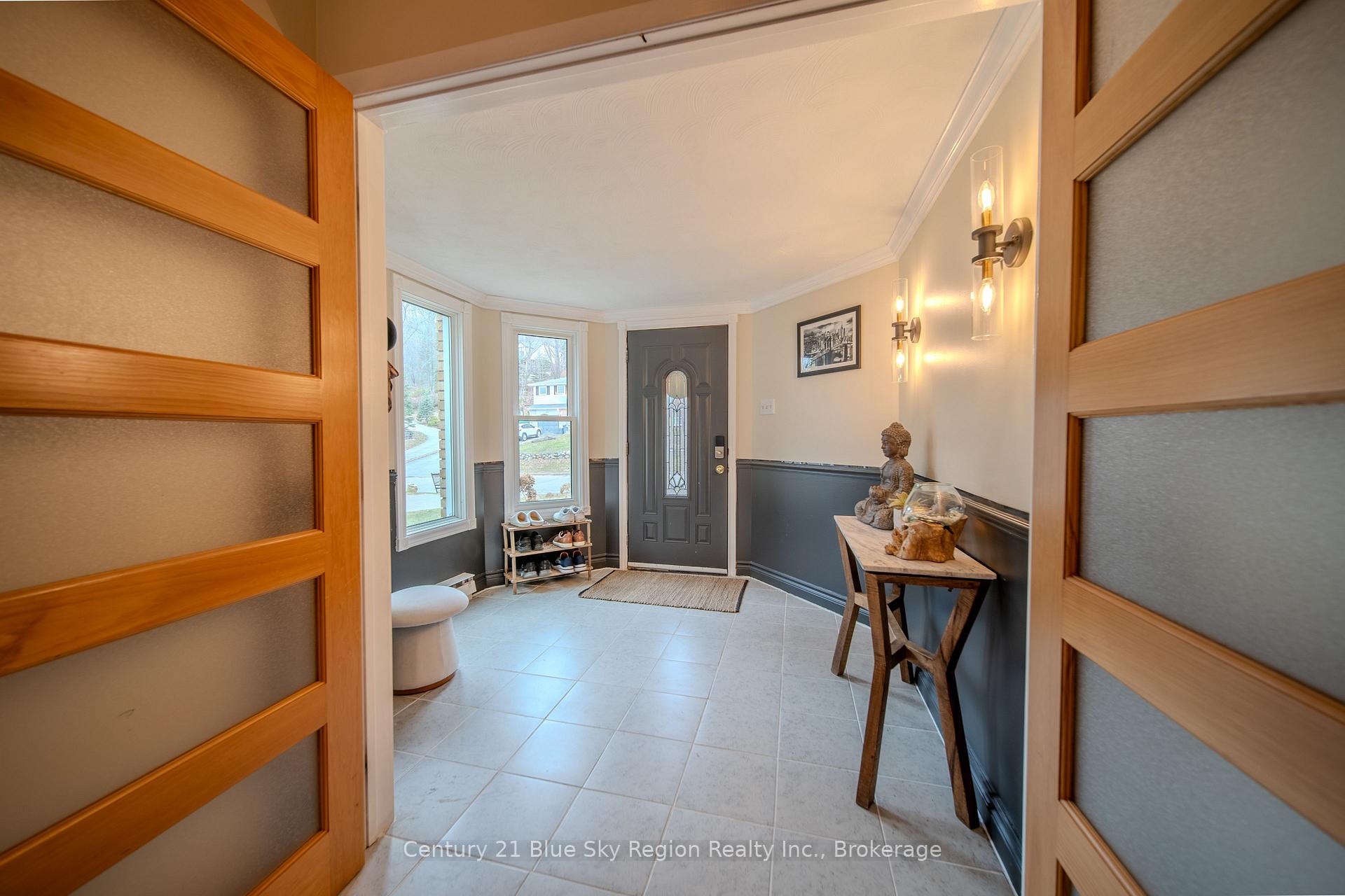 56 Kathryn Crescent, North Bay — photo 3 of 5