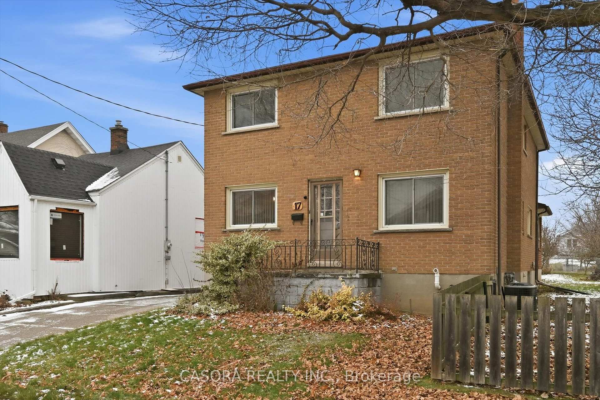 17 Queen Street N, Thorold, ON L2V 2P7