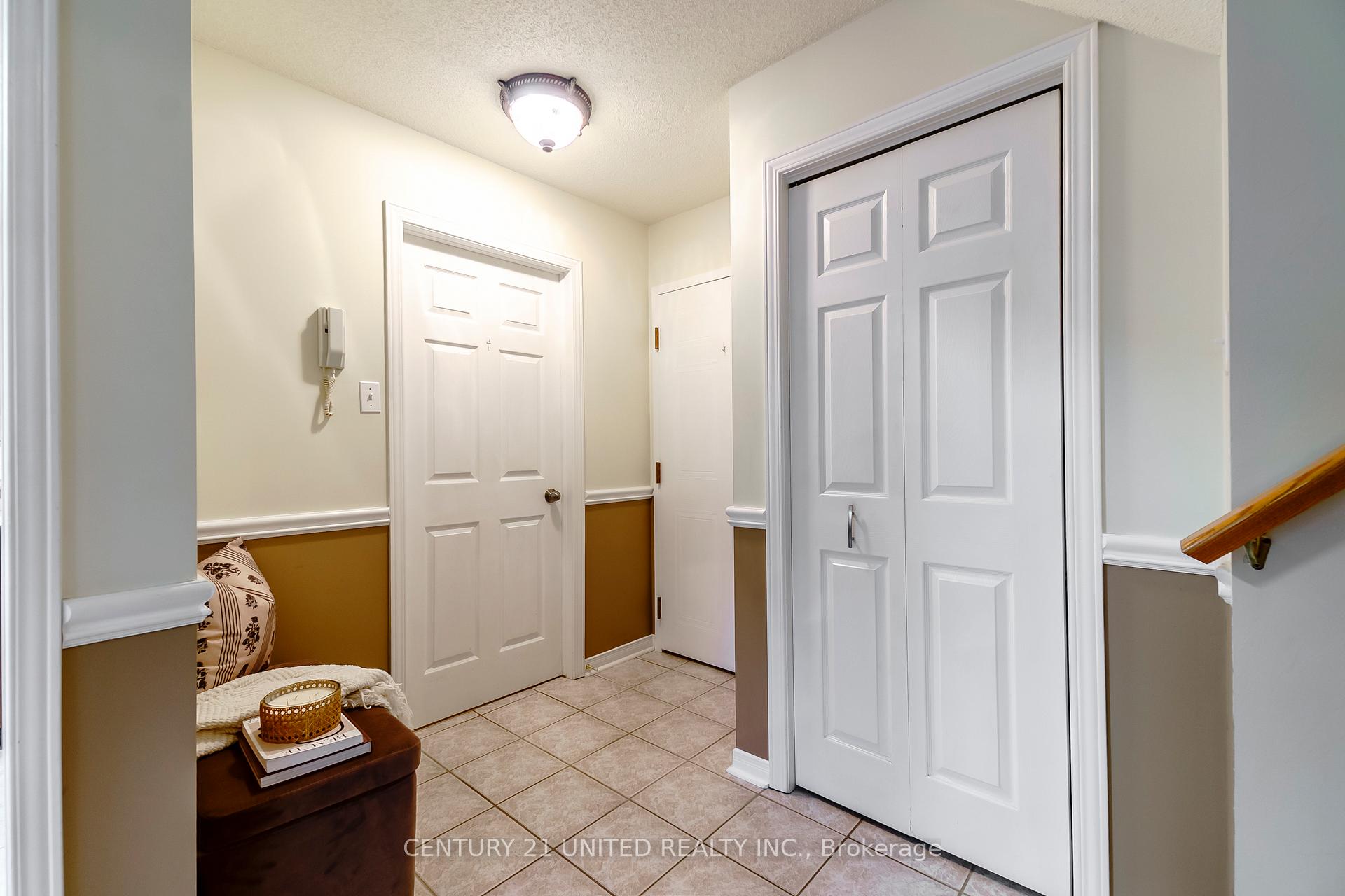 36 Champlain Crescent 15, Peterborough — photo 5 of 5