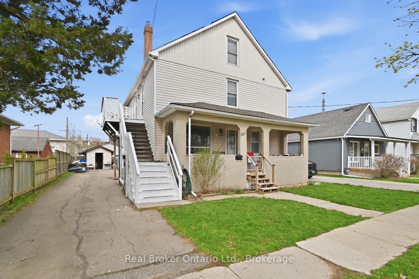 307 Wallace Avenue S, Welland — photo 2 of 5