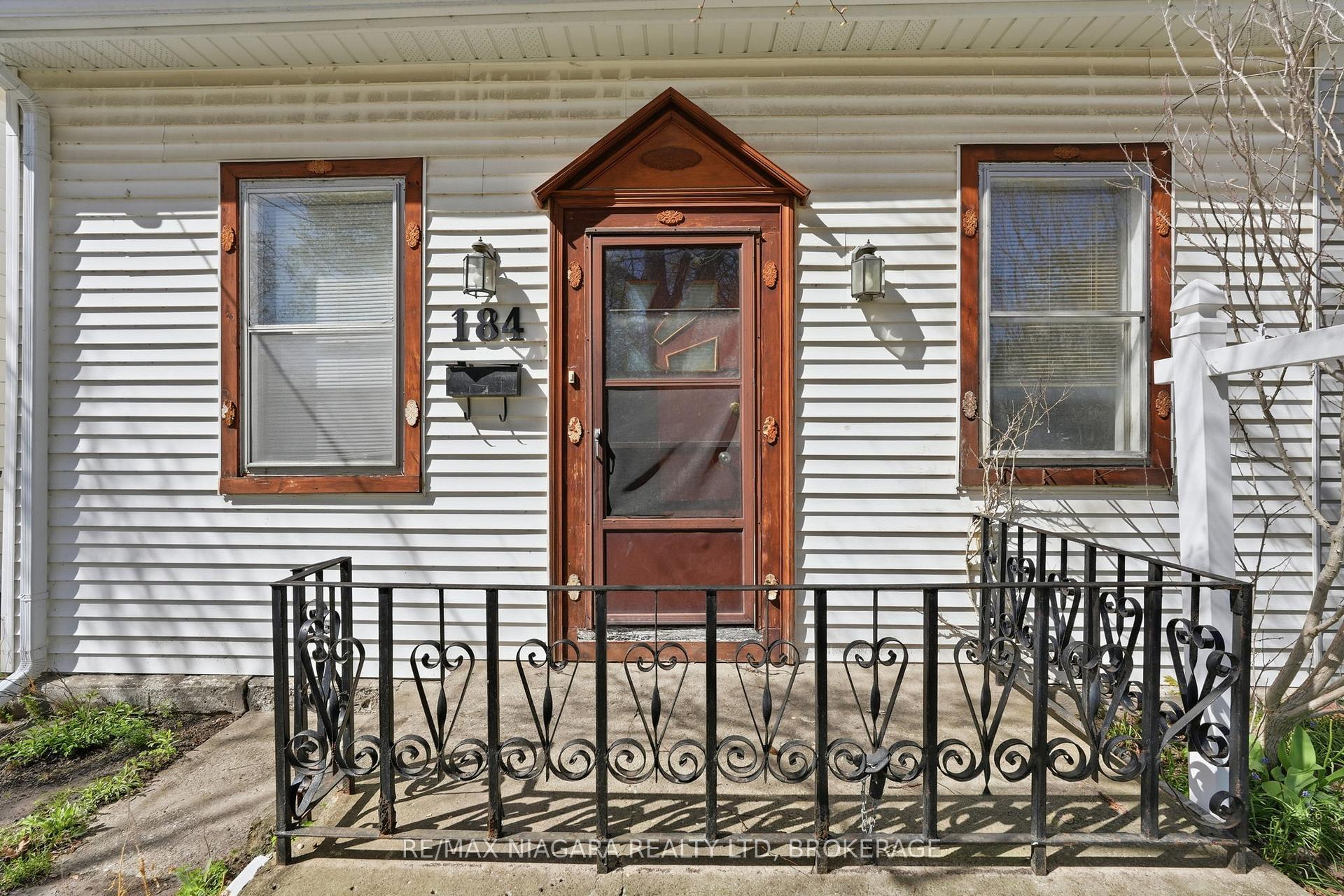 184 Wellington Street, Brantford — photo 3 of 5