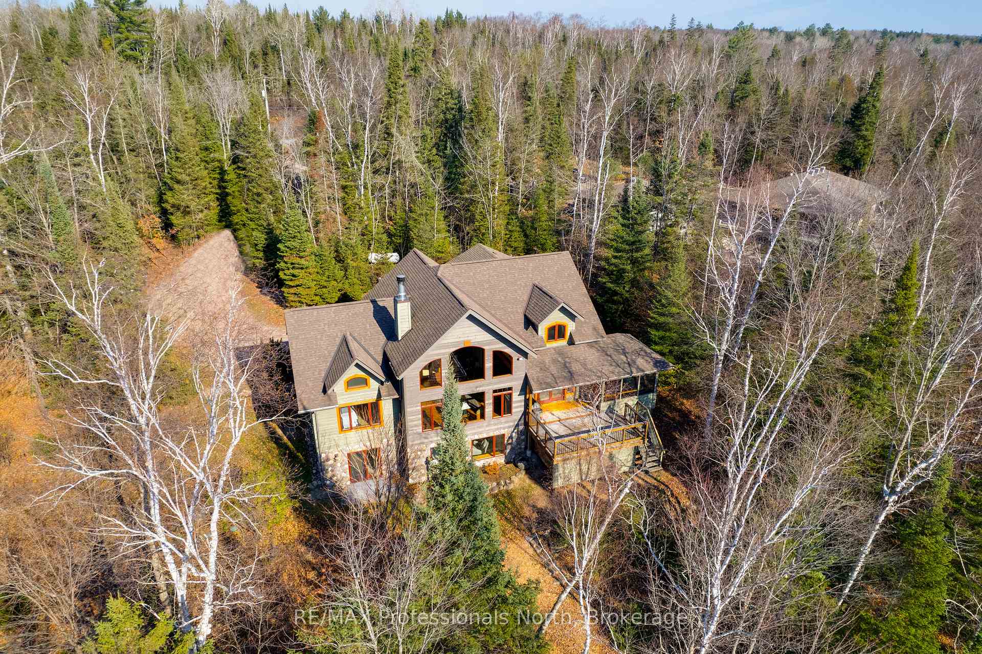 2625 Northshore Road, North Bay, ON P1B 8G4 — North Bay, Ontario