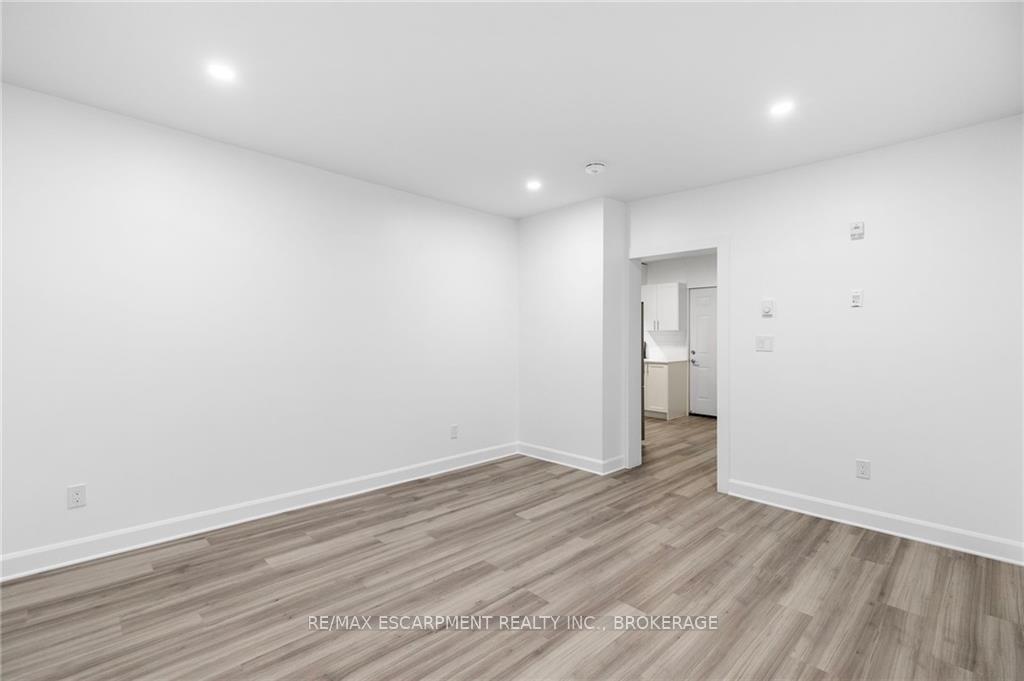 94 King Street W, Brockville — photo 5 of 5