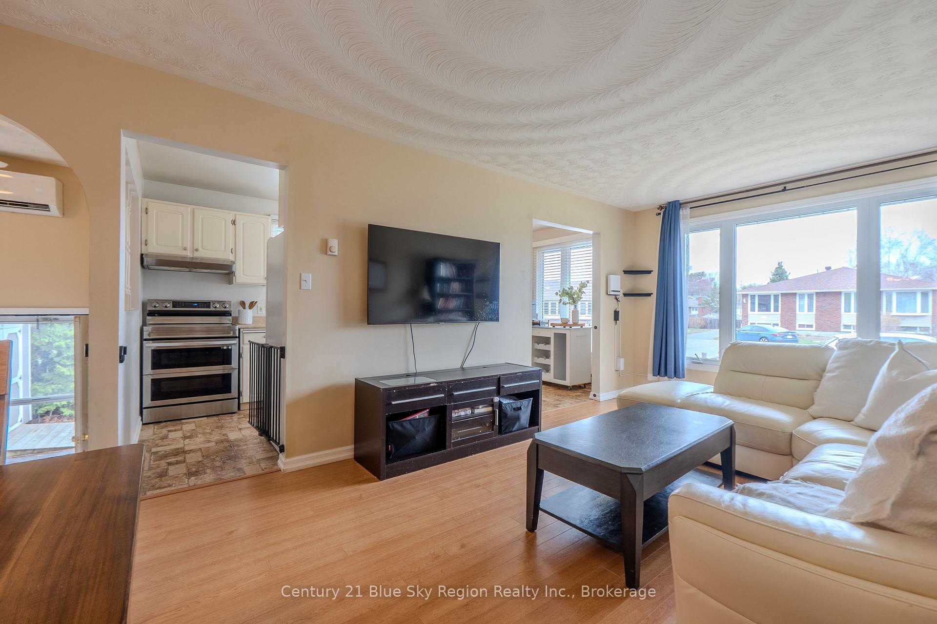 30 Harris Drive, North Bay — photo 5 of 5
