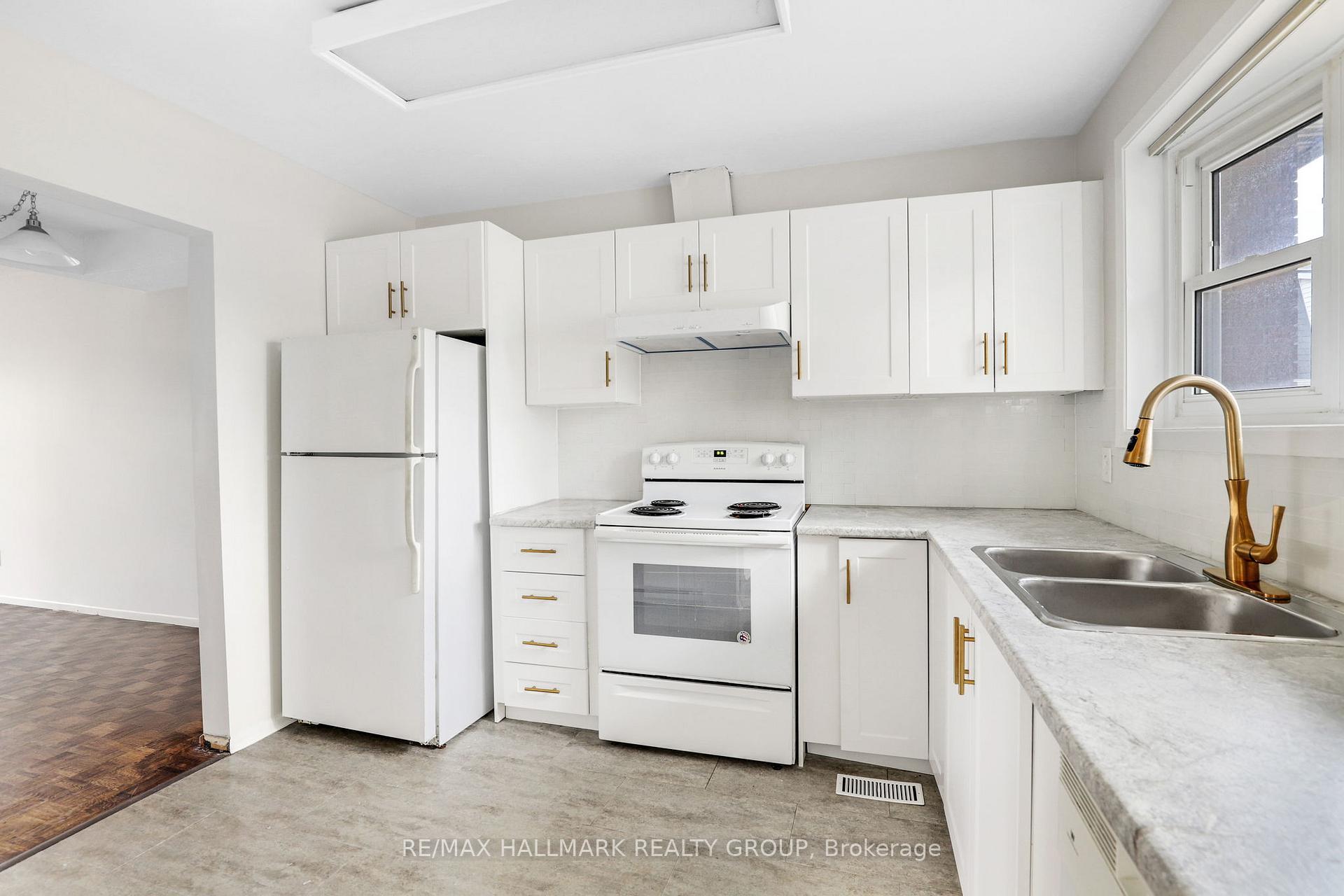 920 Dynes Road 44, Mooneys Bay - Carleton Heights and Area — photo 3 of 5