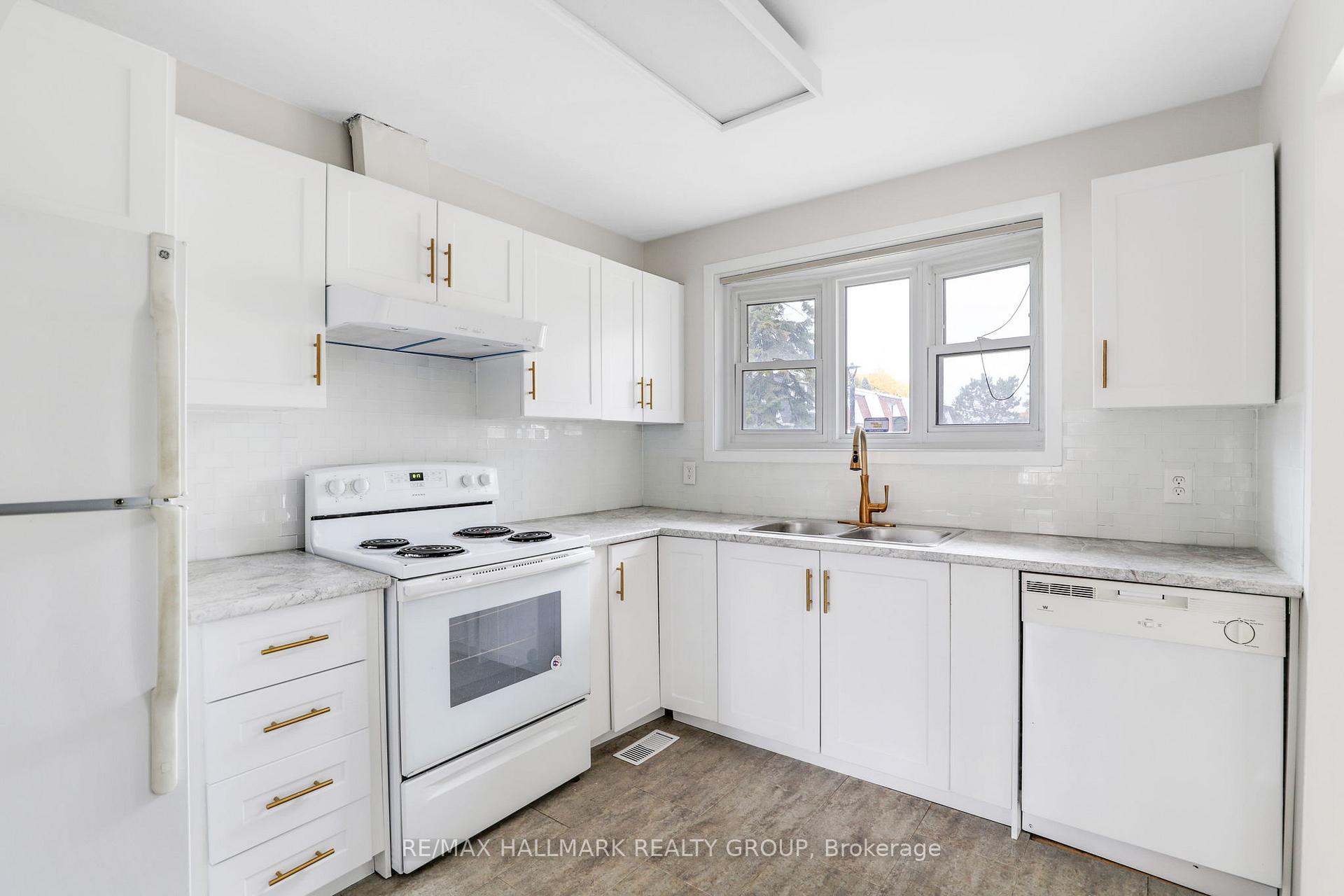 920 Dynes Road 44, Mooneys Bay - Carleton Heights and Area — photo 4 of 5