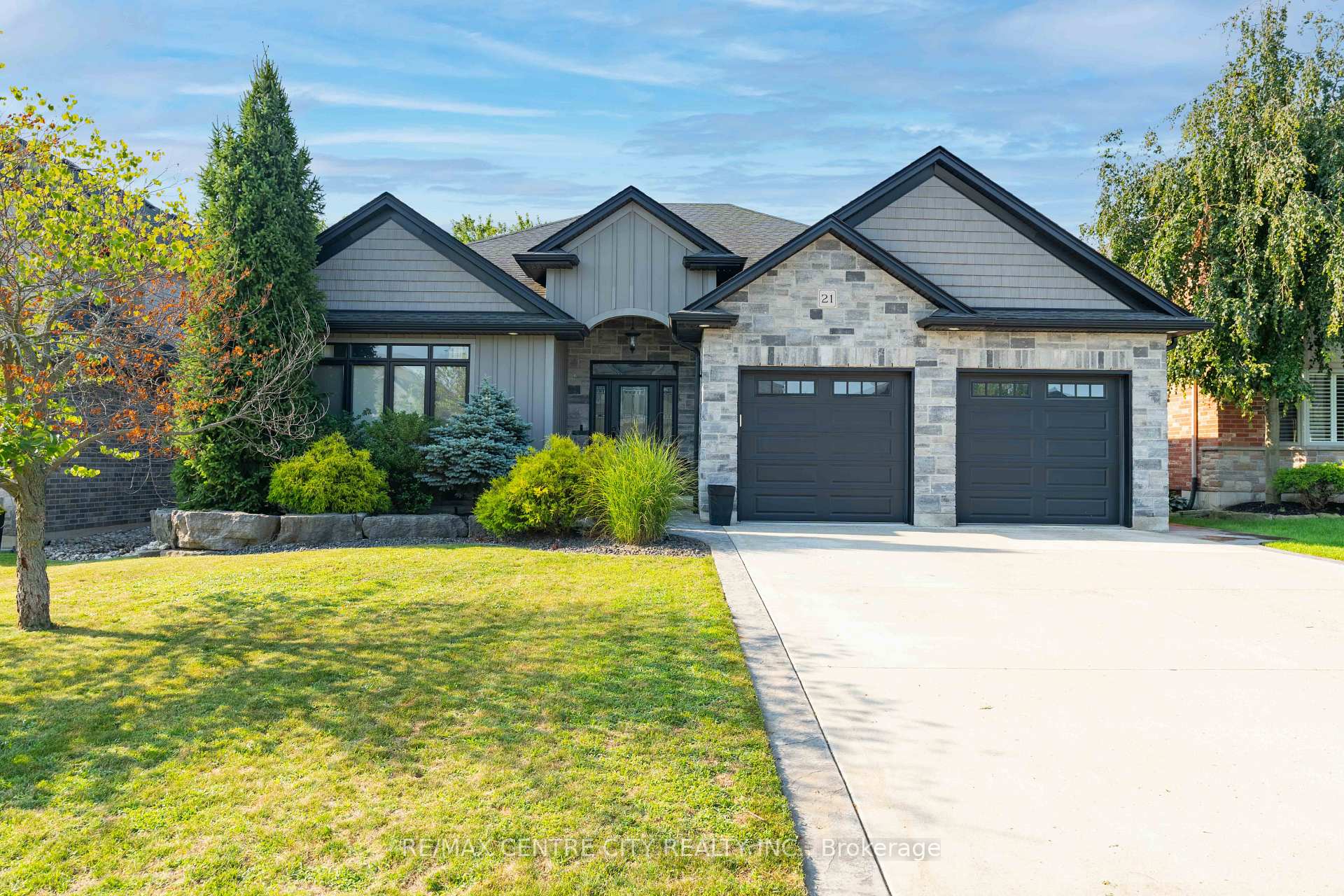 21 Belmont Avenue, Tillsonburg, ON N4G 5V9 — Tillsonburg, Ontario