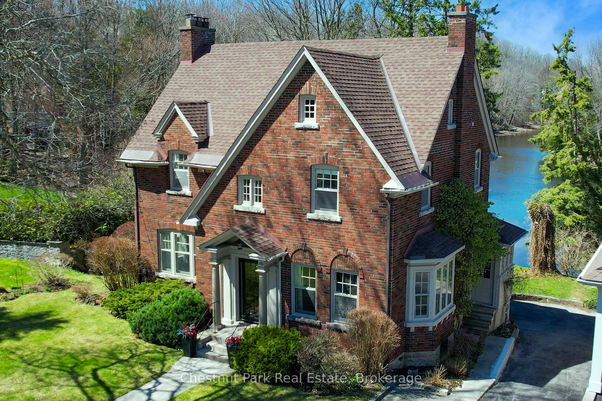 190 4th Street W, Owen Sound, ON N4K 3J9 — Owen Sound, Ontario