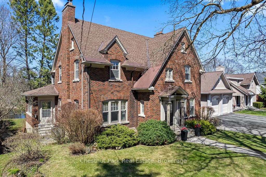 190 4th Street W, Owen Sound — photo 3 of 5