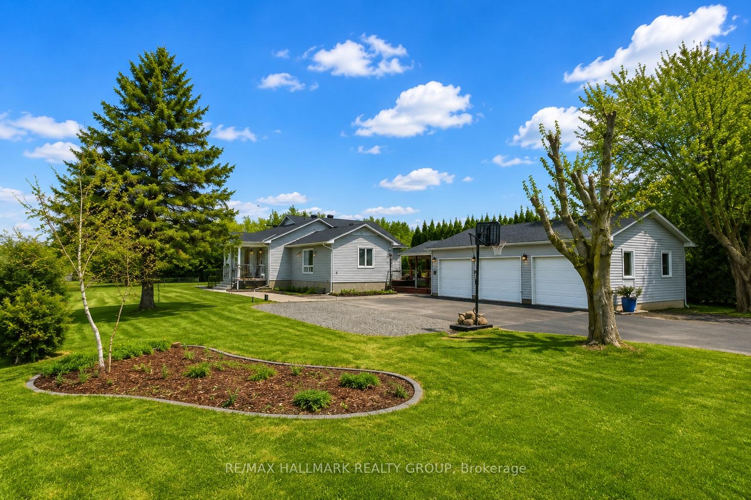3821 Indian Creek Road, Clarence-Rockland — photo 2 of 5