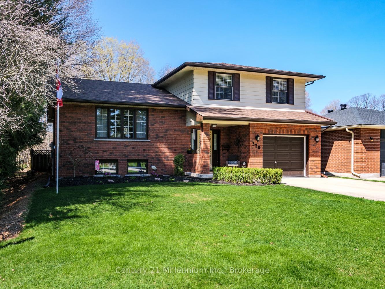 330 1st Street W, Owen Sound — photo 3 of 5