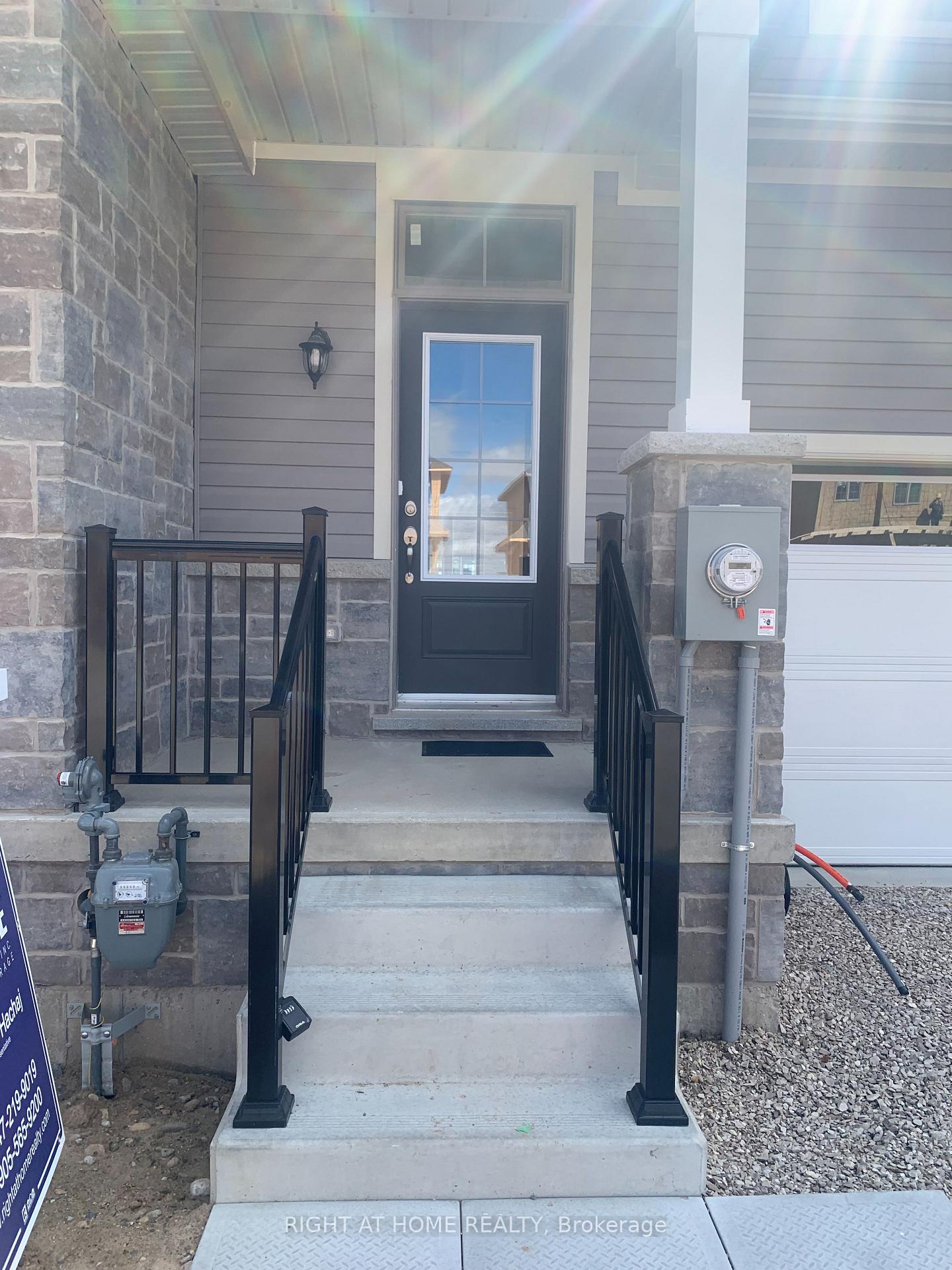 9 Mackenzie Street, Southgate — photo 2 of 5