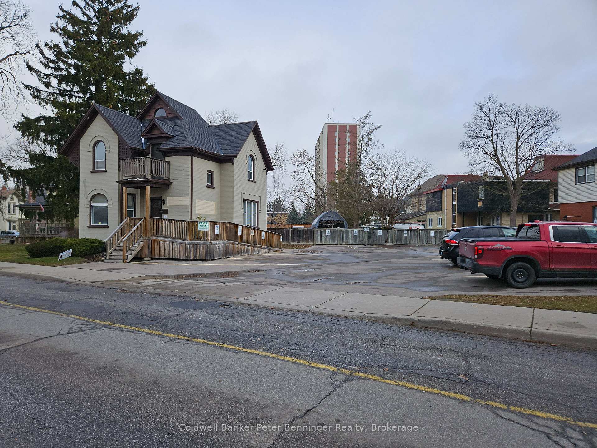 residential Property Image no.1