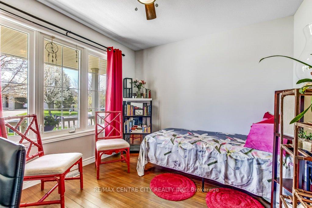 16 Havenridge Court 14, St. Thomas — photo 3 of 5